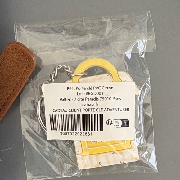 Blue Floral Cabaia Pouch with Keychain NEW - Picture 3 of 4